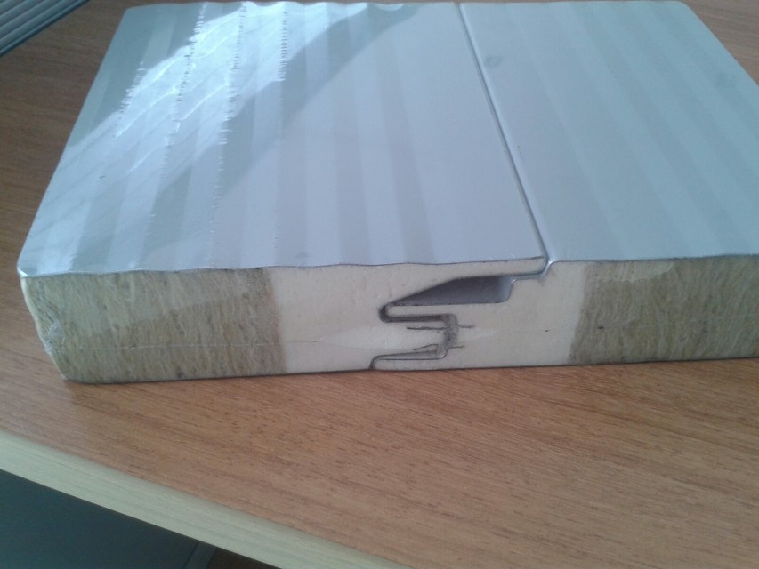 晉城鋼結構工程聚氨酯巖棉板的優勢在哪里？