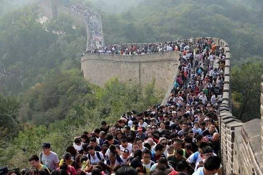 國慶假期已過，鋼結構工程隊重新恢復了忙碌