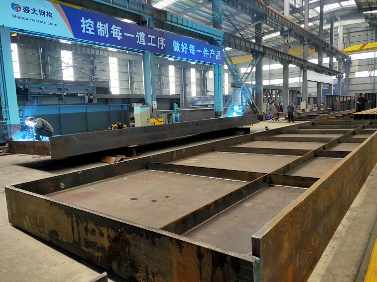 山西鋼結(jié)構(gòu)公司盛大鋼構(gòu)，27年老廠，山西知名鋼構(gòu)企業(yè)